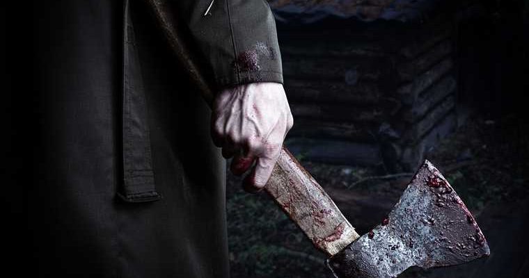 Свердловская область жестокое убийство топор отец и сын