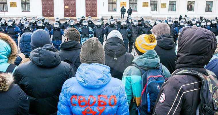 В Тюмени прошло незаконное шествие — в правительстве региона произошли перестановки — жалобу адвокатов Шамсутдинова отклонили. Все самые интересные и важные новости Тюменской области