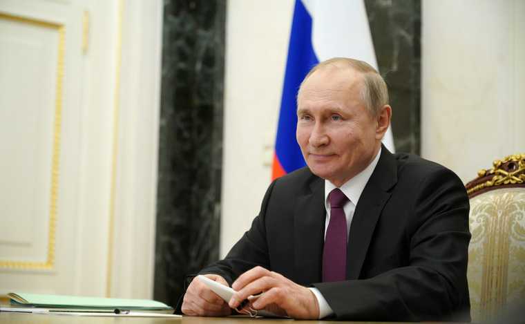 Путин красивой датой отметил новый этап в борьбе с пандемией