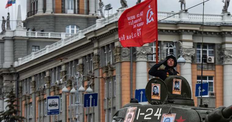 Репетиция парада Победы впервые пройдет днем — назначена дата выборов мэра Среднеуральска — URA.RU стало самым цитируемым СМИ региона — УРФУ отменяет экзамены — сына легендарного уральского боксера вызвал и на бой за миллион долларов. Самые интересные и важные новости Свердловской области к утру 5 апреля — в обзоре URA.RU: