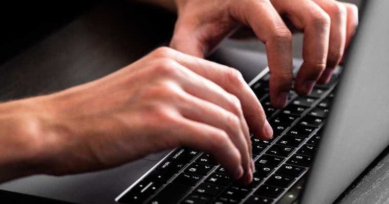 Губкинский